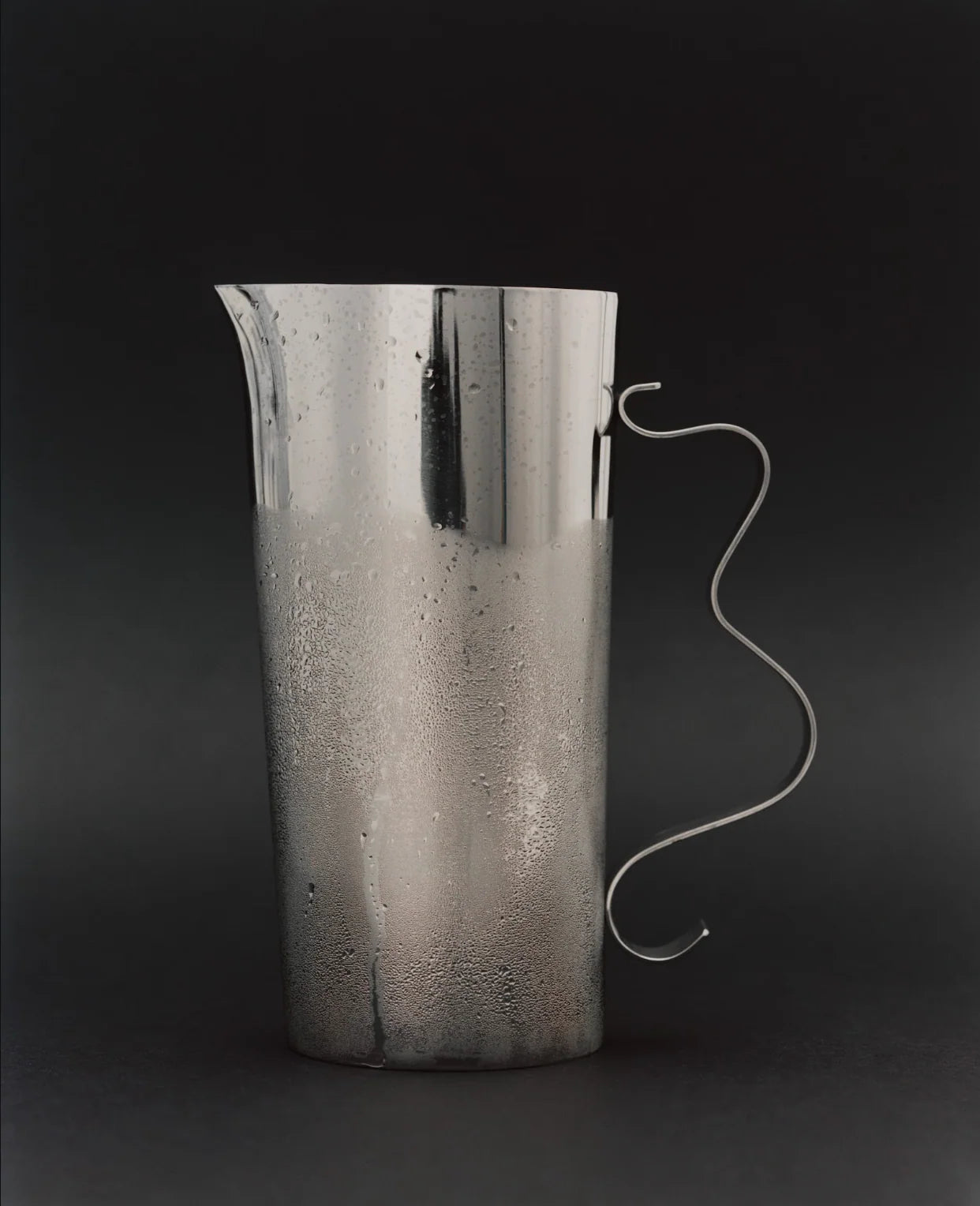 Squiggle Pitcher